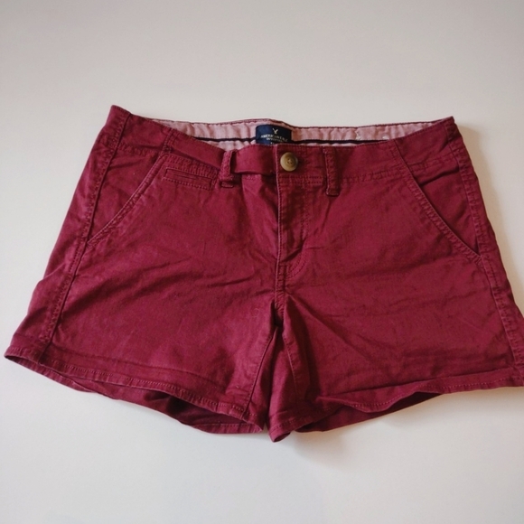 American Eagle Maroon Shortie Khaki Shorts 8 - Picture 1 of 4